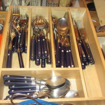 Hall utensils