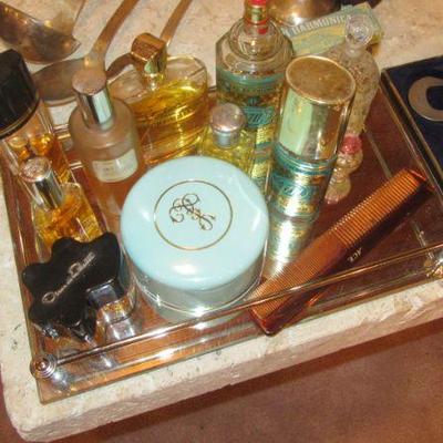 Hall perfumes