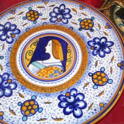 Hall tray with women center