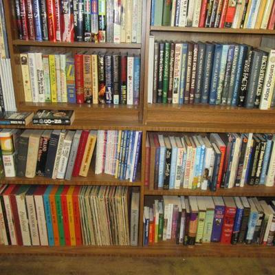 Books bookcases lps