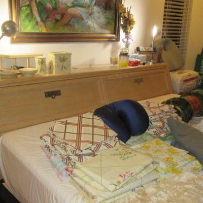 Hall kingsize headboard with storage