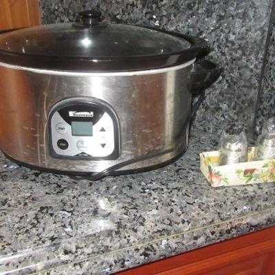 Hall slow cooker