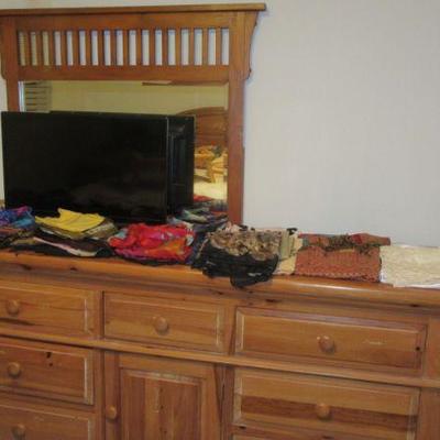 Hall tv dresser and mirror