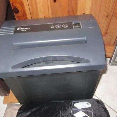 Hall shredder