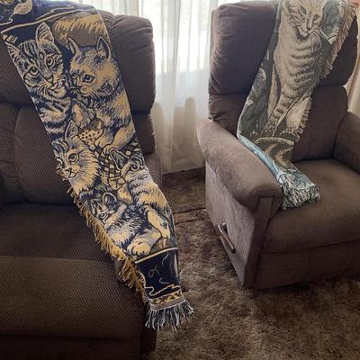 2 Lazy Boy Recliners 