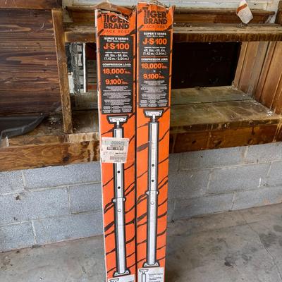 Lot 063-GAR: Tiger Brand Adjustable Jack Posts