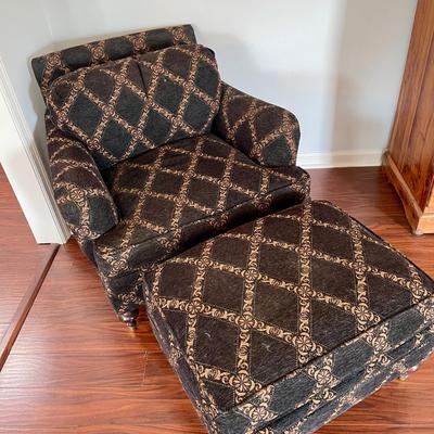 Lot 003-LR: Vintage Upholstered Easy Chair and Ottoman 