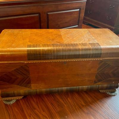 Lot 050-GAR: Vintage Lane Cedar Chest