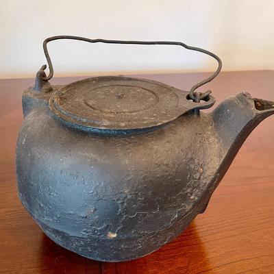 Lot 046-K: Antique R.C. Cast Iron Kettle Teapot