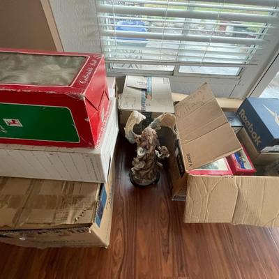 Lot 024-SUN: Christmas Mystery Lot 