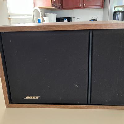 Lot 087-BR1: Bose 201 Series 3 Speaker