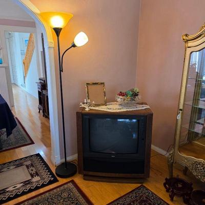 Vintage RCA swivel TV and home decor