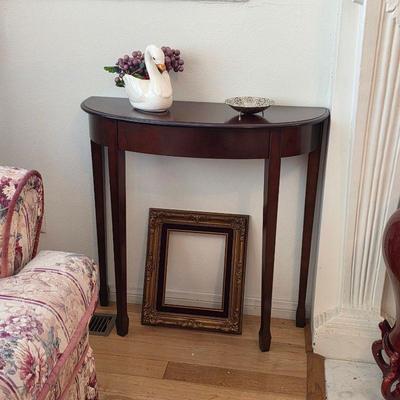 Bombay and Company accent table
