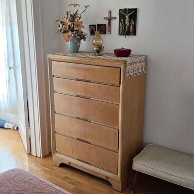 1940s dresser