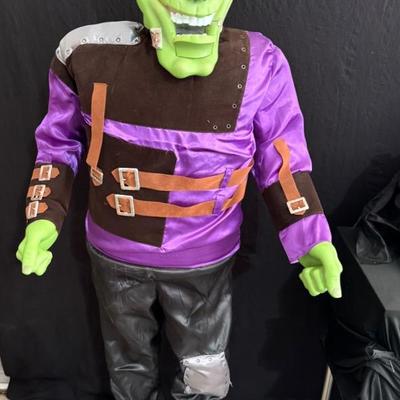 Singing, Dancing Monster