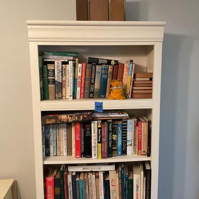 Bookcase 30 X 10 X 78 Includes All Items On And In