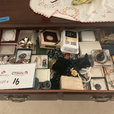 Lot Four Of Women’s Jewelry