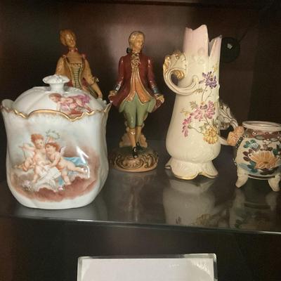 Decorative Statues And Figurines – 10 Inches