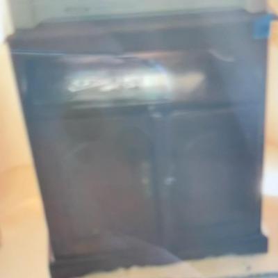 Tv Stand 28 X 18 X 30