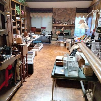 Estate sale photo