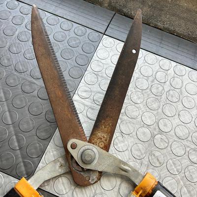 Bush Trimmer