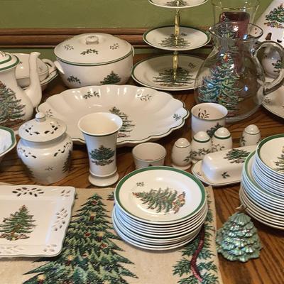 Spode Holiday Dining Collection