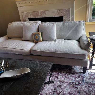 CUSTOM COUCH-TEXTURED FABRICATION
