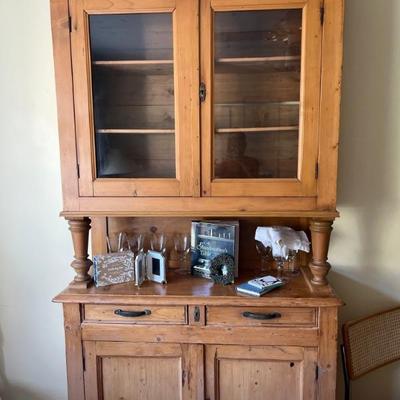 ENGLISH PINE CABINET