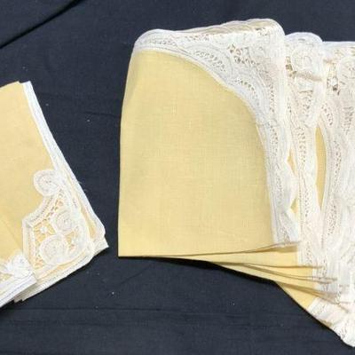 Lot 10 Vntg Doily Edge Table Linens
