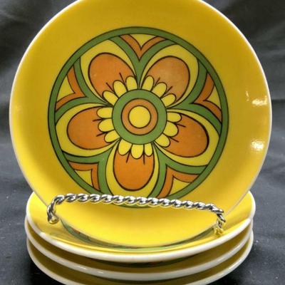 Set 4 Floral Detailed Porcelain Bread Plates
