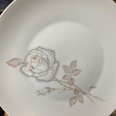 Rosenthal Germany Classic Rose 32 Pieces China Set