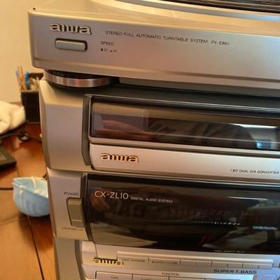 Vintage 1999 AIWA Stereo Turntable Speakers System