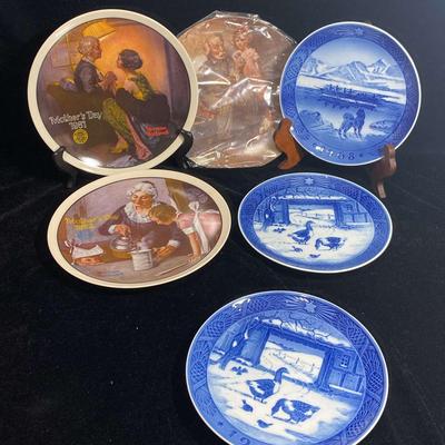 Knowles and Royal Copeland Collectors Plates 