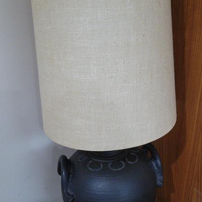 LARGE VINTAGE LAMP WITH DRUM SHADE