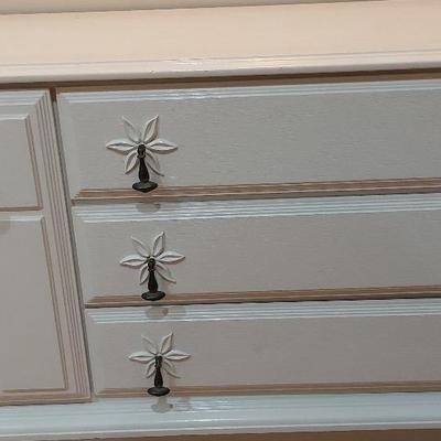 WHITE DRESSER 