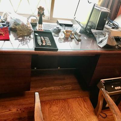 desk $70
60 X 30 X 29 1/2"