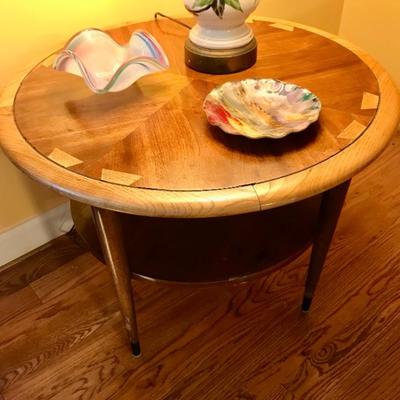 contemporary table $185
28" round