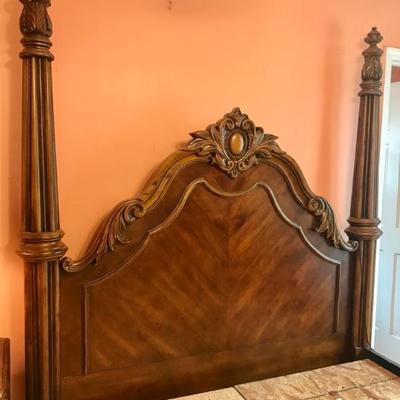 king four poster bed frame $450
74 X 92"