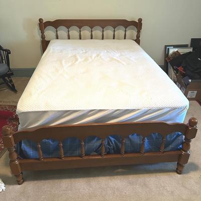  Vintage 1960’s Full Size Bed