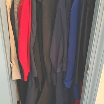 Large Lot Of Women’s Winter Coats & Scarfs , Including London Fog