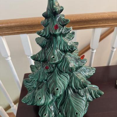 Ceramic Christmas Tree (cracked)