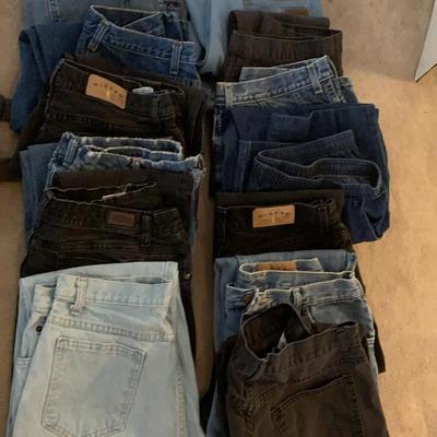 Women’s Jeans  Size 14 To 16 ￼