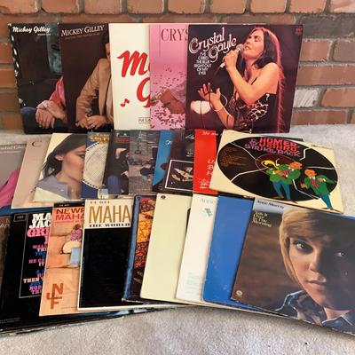 Crystal Gayle And More Record Collection 