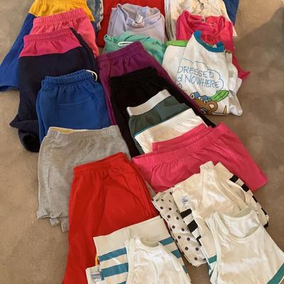Women’s Shirts Shorts Size Large 