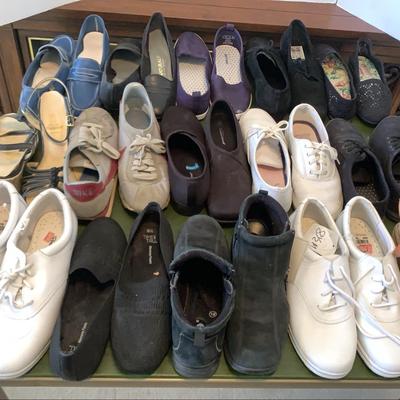 Women’s shoe sizes 8 1/2 & 9