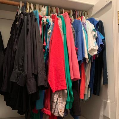 Women’s T-Shirts And Shirts Size Large ￼