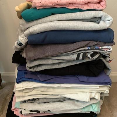 Shirts And Sweatshirts,including Vintage Billy Joel Tour Tshirt