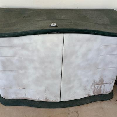 Rubbermaid Patio Storage 