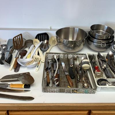 Cutlery, Utensils And Metal Bowls
