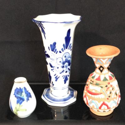 Set Of 3 Vases
